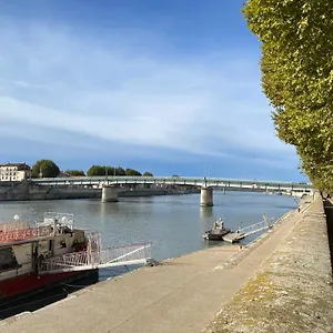 maison-des-quais.fr-provencehotel.com/